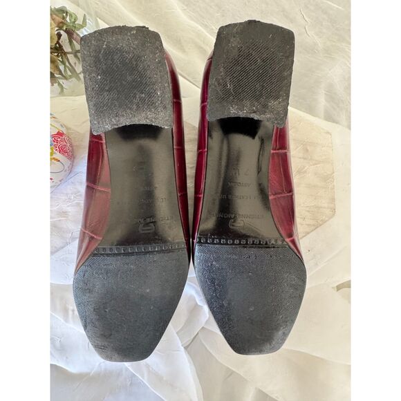Etienne Aigner Burgundy Croc-Embossed Heels, Classic Vintage Style - Picture 9 of 12